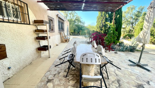 Resale - Country House - Crevillente