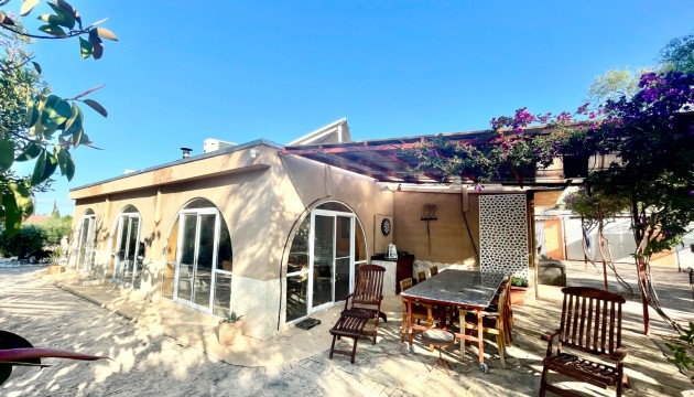 Resale - Country House - Crevillente