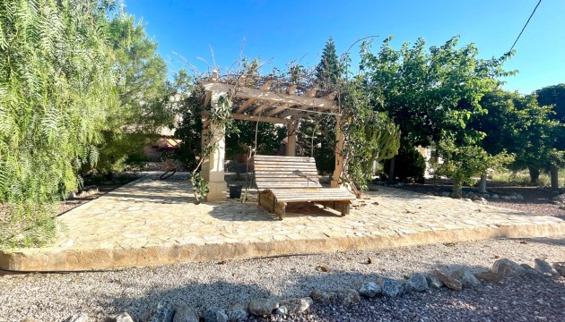 Resale - Country House - Crevillente