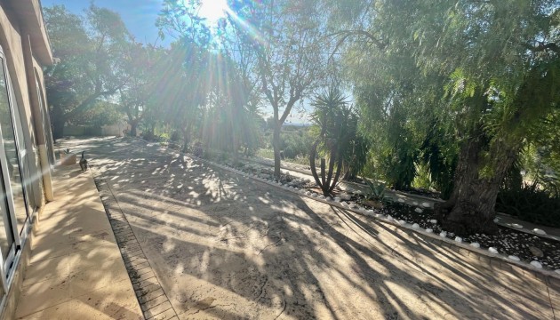 Resale - Country House - Crevillente