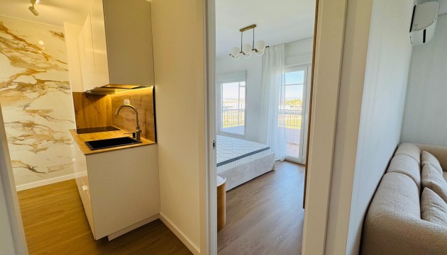 Wiederverkauf - Apartment - Torrevieja - Punta Prima