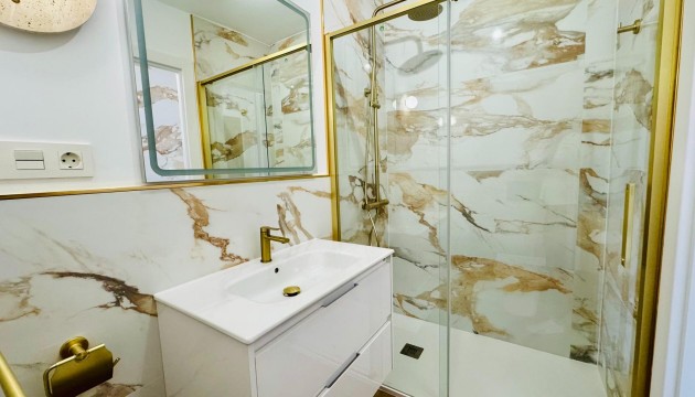 Wiederverkauf - Apartment - Torrevieja - Punta Prima