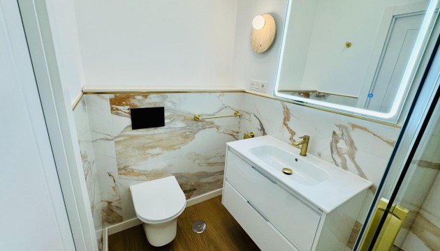 Wiederverkauf - Apartment - Torrevieja - Punta Prima