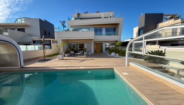 Wiederverkauf - Detached Villa - Orihuela Costa - Campoamor