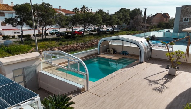 Wiederverkauf - Detached Villa - Orihuela Costa - Campoamor