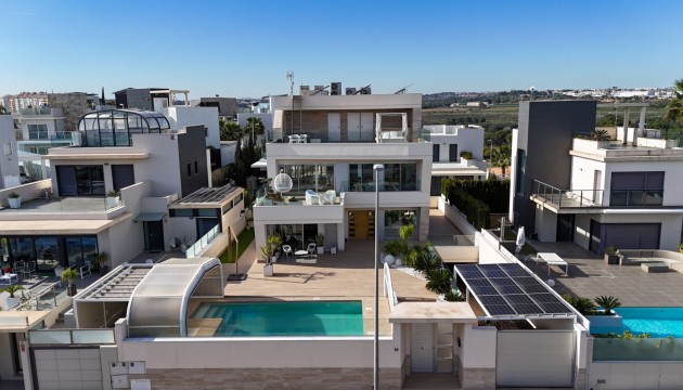 Wiederverkauf - Detached Villa - Orihuela Costa - Campoamor
