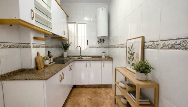 Odsprzedaż - Apartment - Torrevieja