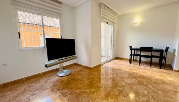 Odsprzedaż - Apartment - Torrevieja