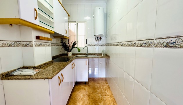 Odsprzedaż - Apartment - Torrevieja
