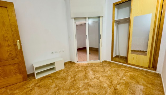 Odsprzedaż - Apartment - Torrevieja