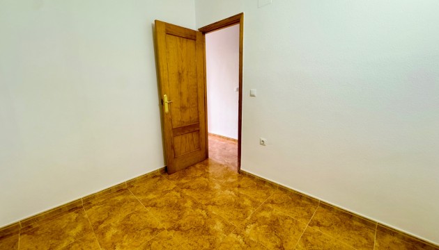 Odsprzedaż - Apartment - Torrevieja
