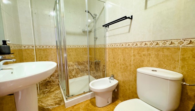 Odsprzedaż - Apartment - Torrevieja