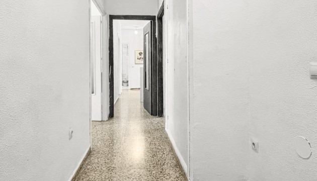 Odsprzedaż - Apartment - Guardamar del Segura - Pueblo
