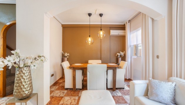 Odsprzedaż - Detached Villa - Orihuela Costa - La Regia
