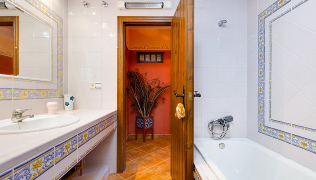 Resale - Detached Villa - San Miguel de Salinas