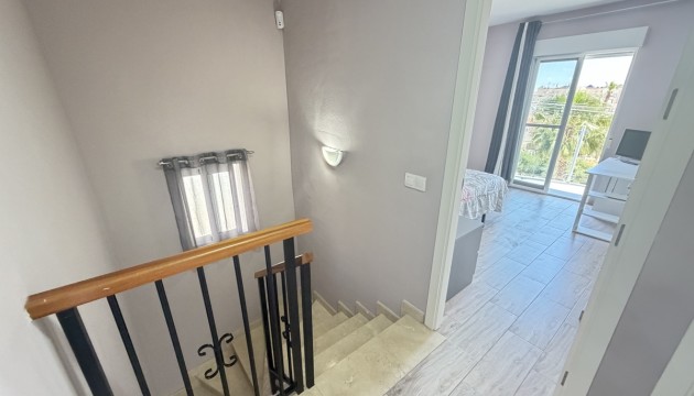 Odsprzedaż - Detached Villa - Orihuela Costa - Villamartín