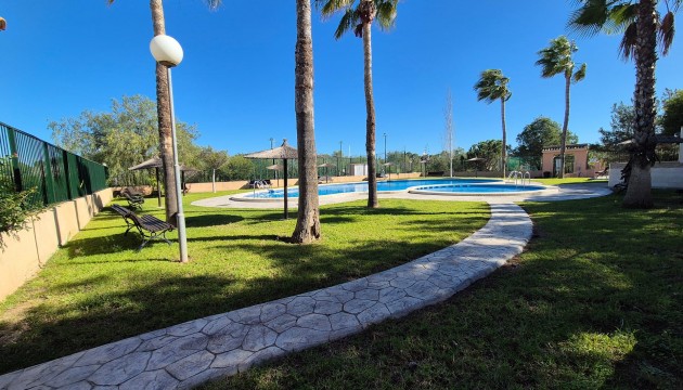 Odsprzedaż - Semi Detached Villa - Orihuela Costa - Los Altos