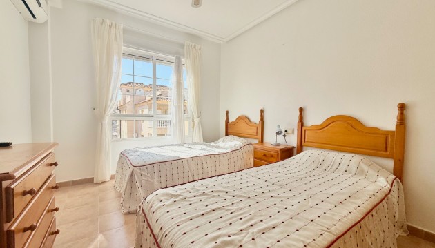 Resale - Semi Detached Villa - Guardamar del Segura