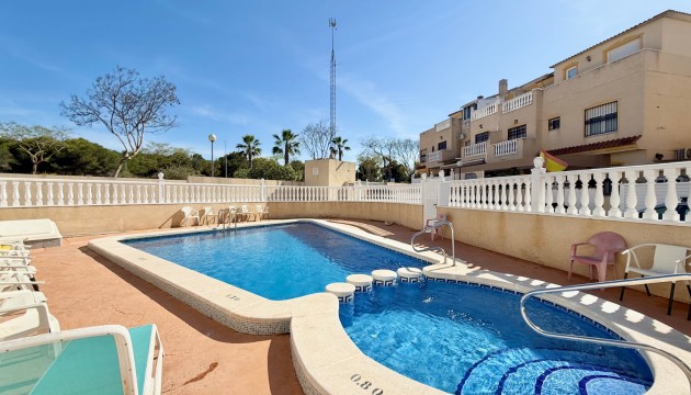 Resale - Semi Detached Villa - Guardamar del Segura