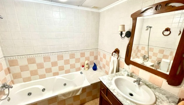 Odsprzedaż - Detached Villa - Almoradi