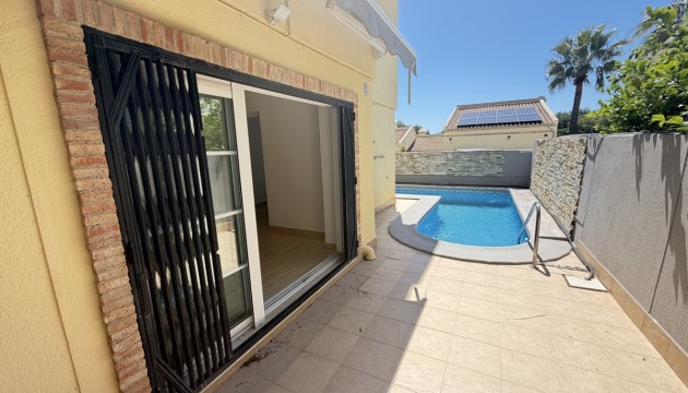 Odsprzedaż - Detached Villa - Orihuela Costa - Las Ramblas