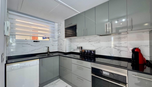 Odsprzedaż - Apartment - Orihuela Costa - Punta Prima