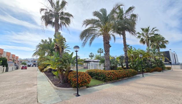 Odsprzedaż - Apartment - Orihuela Costa - Villamartín