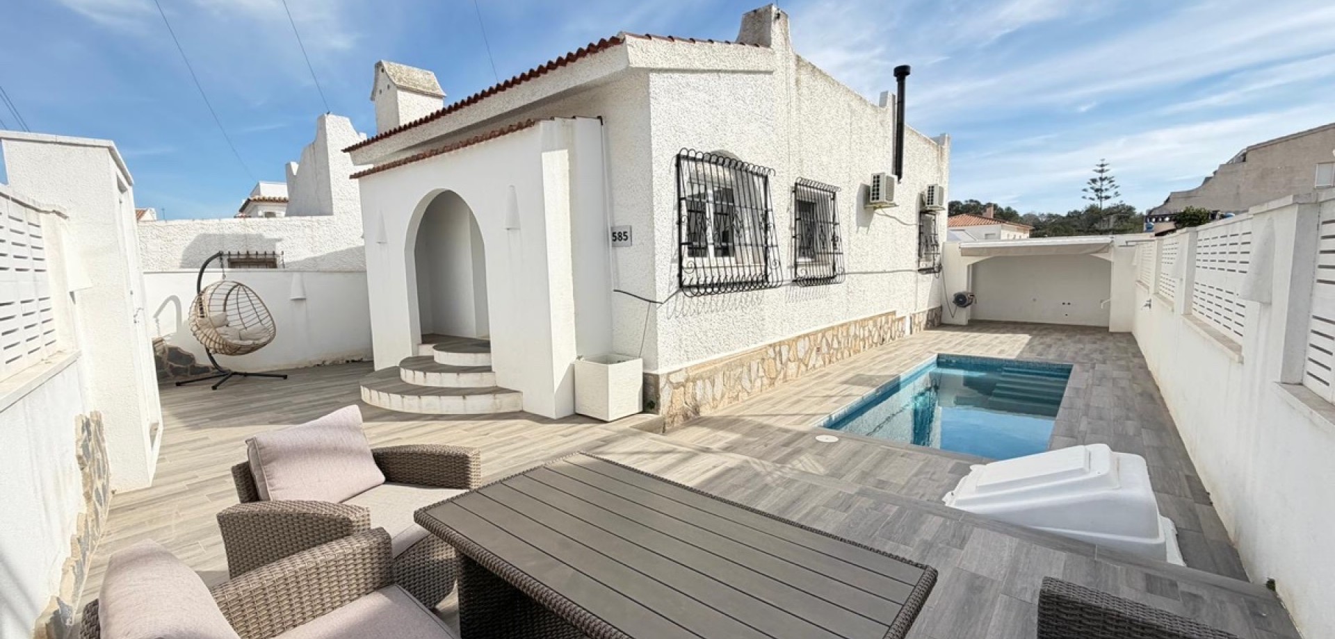 House in Villamartin - view 1
