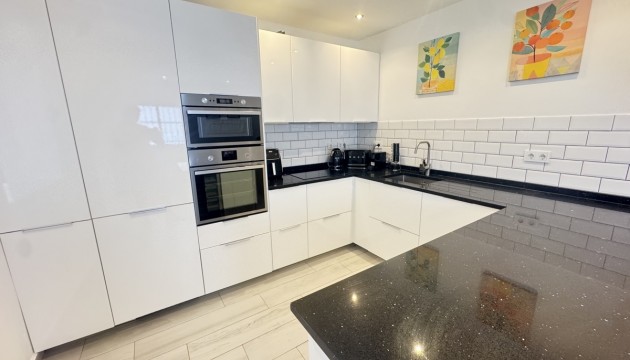 Odsprzedaż - Detached Villa - Orihuela Costa - Villamartín