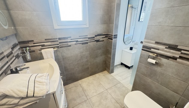 Odsprzedaż - Detached Villa - Orihuela Costa - Villamartín