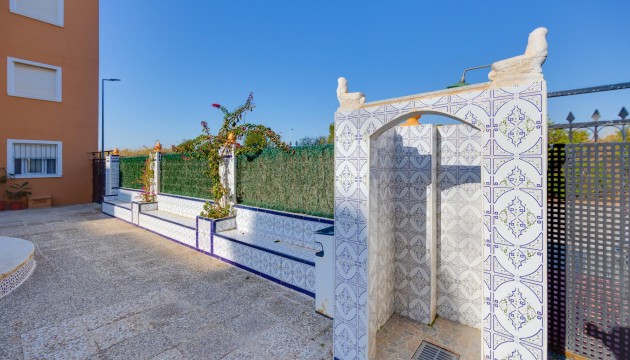 Odsprzedaż - Bungalow - Torrevieja - El Acequión - Los Náufragos