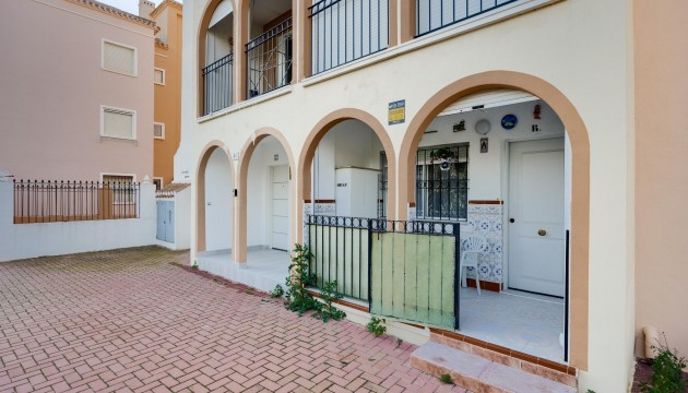 Odsprzedaż - Bungalow - Torrevieja - El Acequión - Los Náufragos