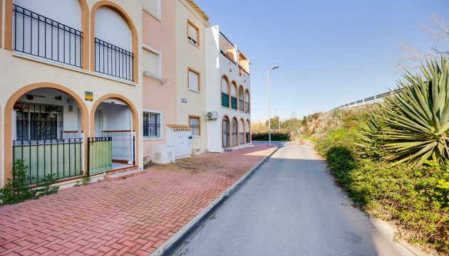 Odsprzedaż - Bungalow - Torrevieja - El Acequión - Los Náufragos