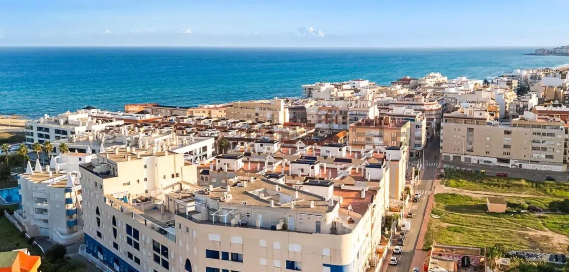 Apartment in Torrelamata - Image 2