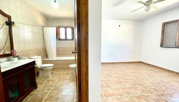 Resale - Detached Villa - Catral