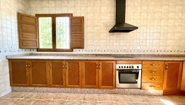Resale - Detached Villa - Catral