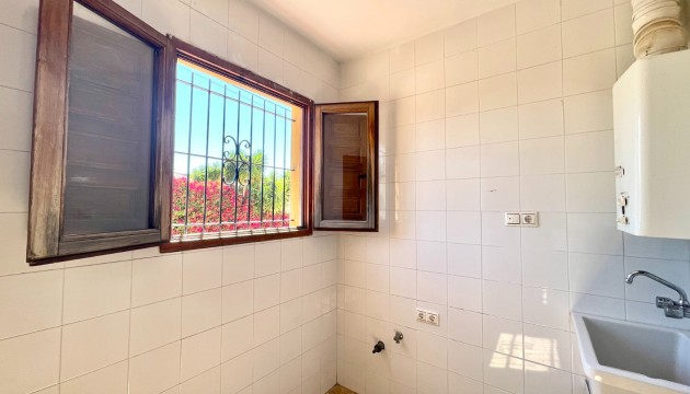 Resale - Detached Villa - Catral