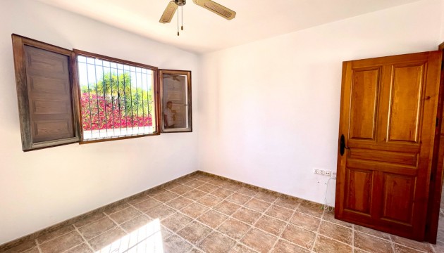 Resale - Detached Villa - Catral