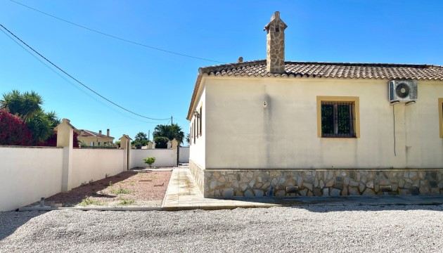 Resale - Detached Villa - Catral
