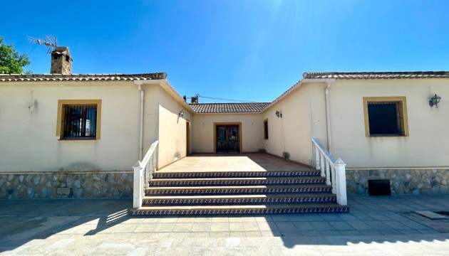Resale - Detached Villa - Catral