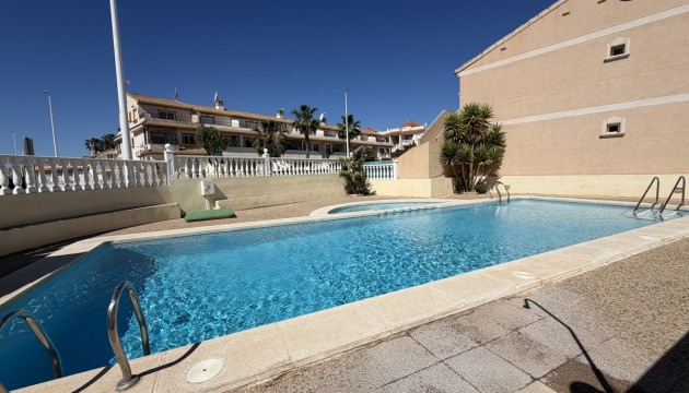 Resale - Apartment - Orihuela Costa - La Zenia