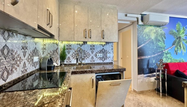 Resale - Apartment - Torrevieja - Torrelamata - La Mata