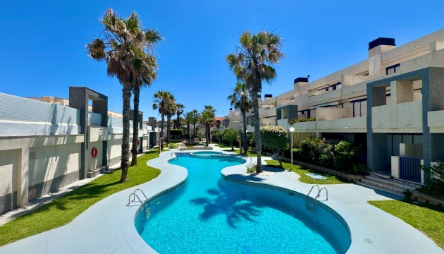 Resale - Apartment - Torrevieja - Torrelamata - La Mata