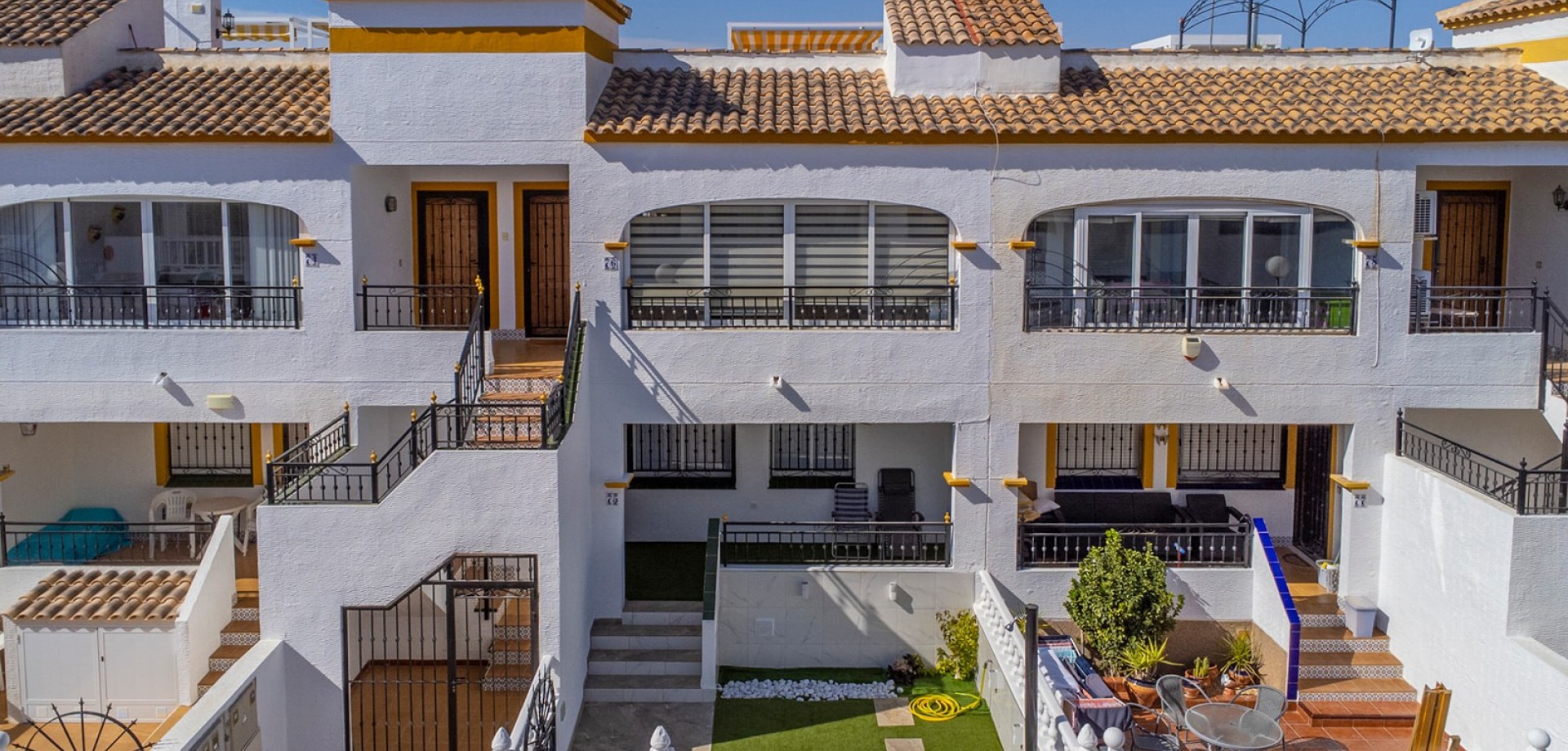 Apartment in Jacarilla - view 1