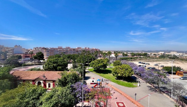 Resale - Apartment - Torrevieja - El Acequión - Los Náufragos