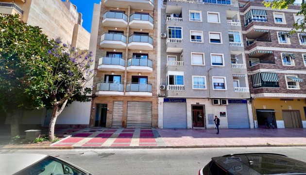 Resale - Apartment - Torrevieja - El Acequión - Los Náufragos
