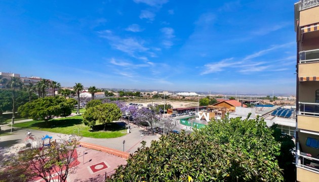 Resale - Apartment - Torrevieja - El Acequión - Los Náufragos