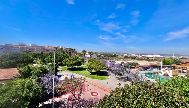 Resale - Apartment - Torrevieja - El Acequión - Los Náufragos