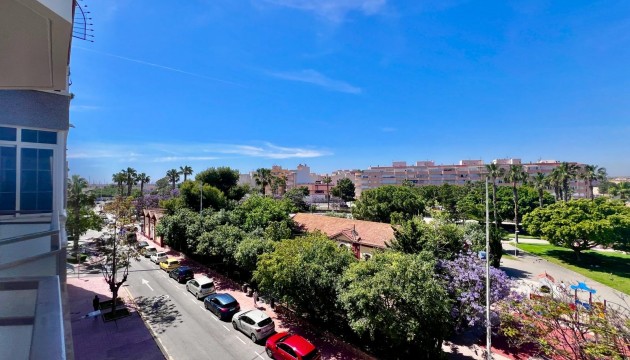 Resale - Apartment - Torrevieja - El Acequión - Los Náufragos