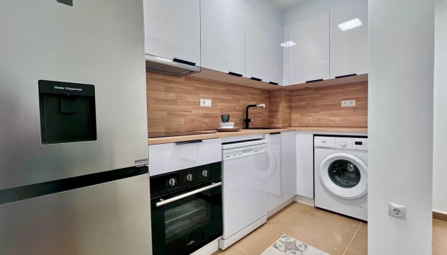 Resale - Apartment - Torrevieja - El Acequión - Los Náufragos